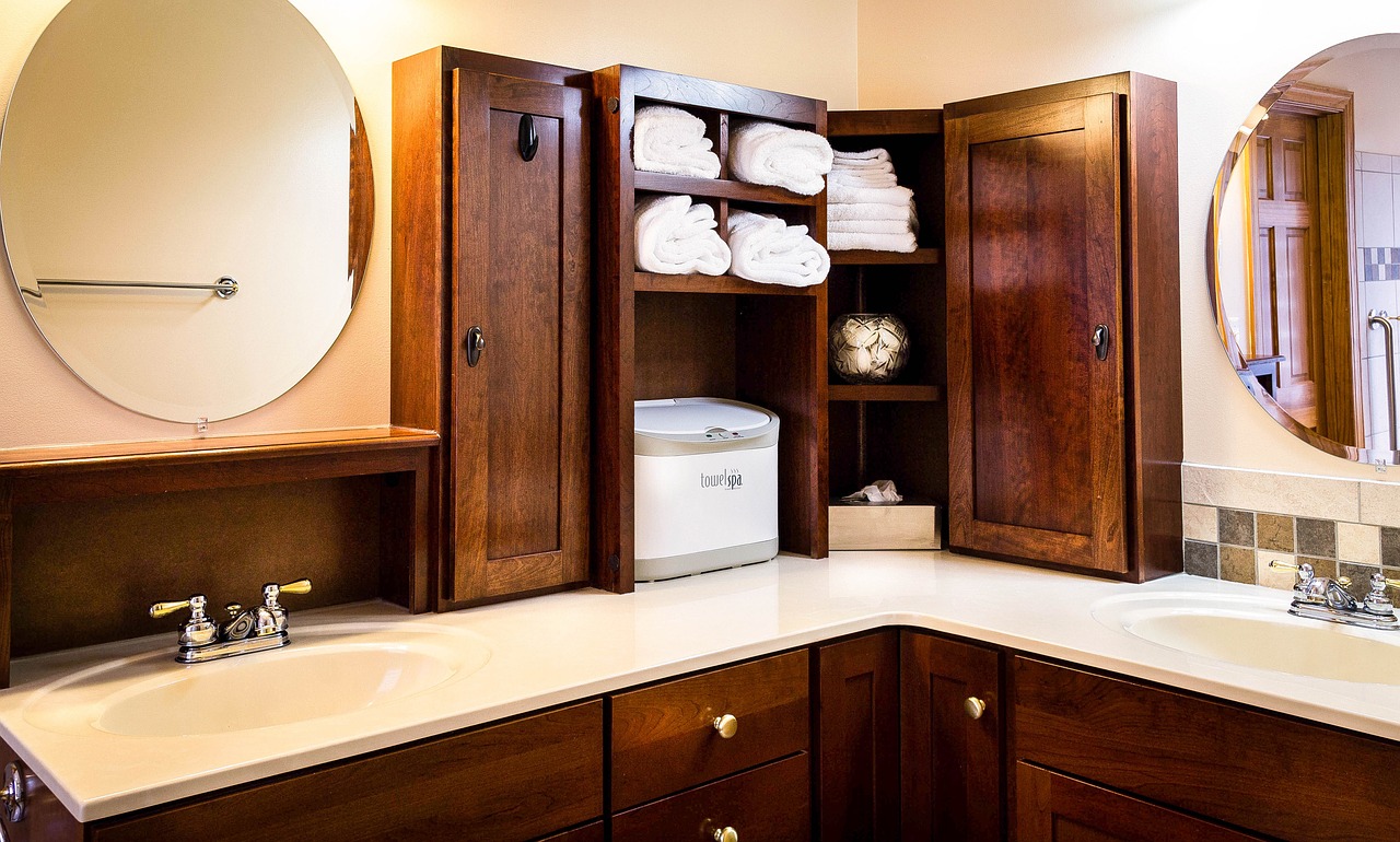 Custom Kitchen Cabinets