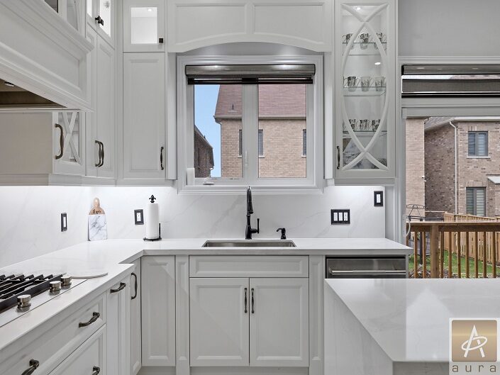 Custom kitchen cabinets Mississauga