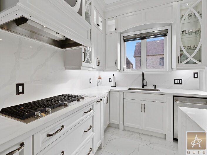 Custom kitchen cabinet Toronto
